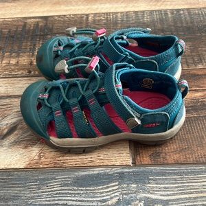 Girls Keen sandals size 12